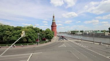 Moskova Kremlin manzarası güneşli bir günde, Rusya... Moskova mimarisi ve simgesi, Moskova şehir manzarası. 