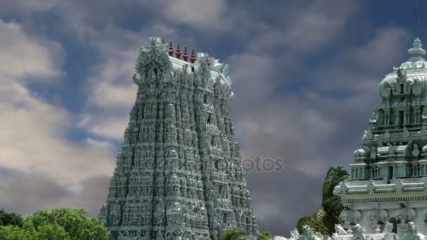 Suchindram temple dedicated to the gods Shiva, Vishnu and Brahma, protected by UNESCO. Kanniyakumari, Tamil Nadu, South India — Stock Video