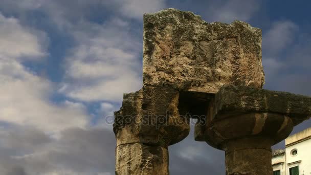 古代ギリシアのアポロ神殿。シラキュース (シラクサ, Sarausa) - シチリア島、イタリアの歴史的な街 — ストック動画