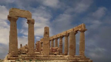 Juno (V-VI yüzyıl M.ö.) Antik Yunan tapınağı, tapınaklar, Agrigento, Sicilya Vadisi. Alan 1997 yılında Unesco mirası listesinde yer yapıldı. 