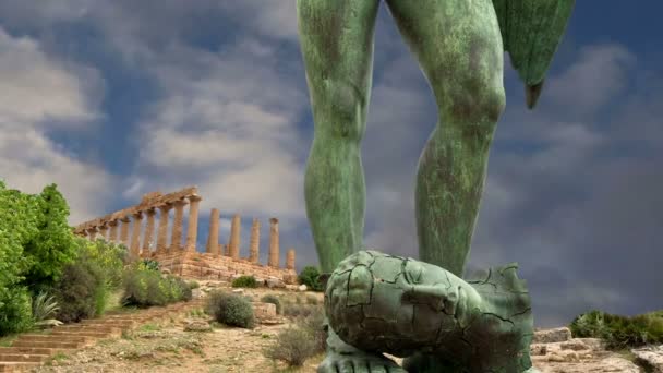 Statyn i det arkeologiska området i agrigento, Sicilien, Italien — Stockvideo