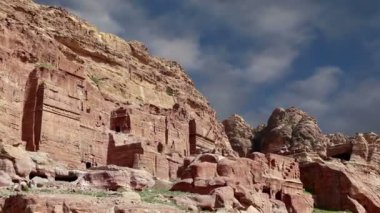 Petra, Jordan, Orta Doğu--olan sembolü Jordan, hem de Jordan'ın en çok ziyaret edilen turistik. Petra Unesco Dünya Mirası oldu