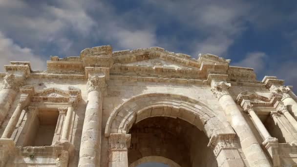 Arch Hadrian Gerasa (Jerash)--'ın Jerash 129/130 reklam, Ürdün'de İmparator Hadrian ziyareti onuruna inşa edildi — Stok video