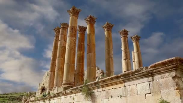 Römische Ruinen in der jordanischen Stadt jerash (Gerasa der Antike), Hauptstadt und größte Stadt des jerash Gouvernements, Jordanien — Stockvideo