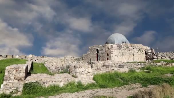 Monumenten van de stad van Amman--oude Romeinse citadel hill, Jordanië — Stockvideo