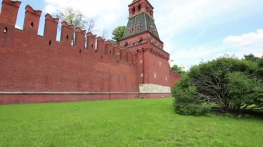 Moskova Kremlin manzarası güneşli bir günde, Rusya... Moskova mimarisi ve simgesi, Moskova şehir manzarası. 