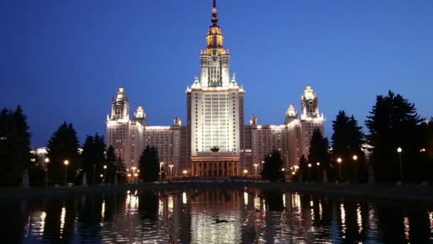 Huvudbyggnaden vid Moskvas statliga universitet på Sparrow Hills, Ryssland — Stockvideo