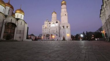 Ivan büyük çan kulesi kompleksi geceleri. Katedral Meydanı, Moskova Kremlin ' içinde. UNESCO Dünya Miras Listesi 