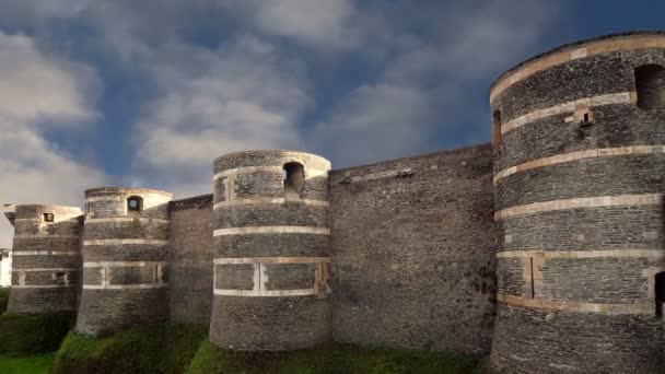 外部的昂热城堡，法国昂热市，缅因州-et-卢瓦尔 — 图库视频影像