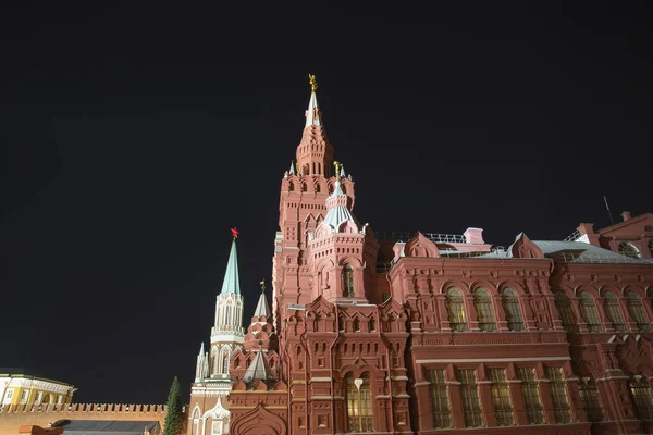 Państwa historyczne Muzeum w nocy. Moscow, Federacja Rosyjska — Zdjęcie stockowe