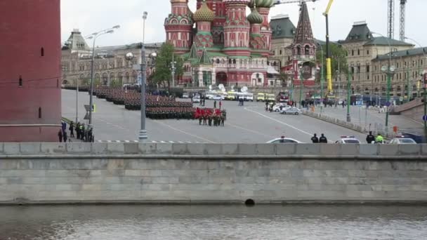 Ensaio de desfile militar na Praça Vermelha de Moscou, Rússia. Maio, 07 2014 — Vídeo de Stock