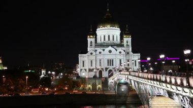 Mesih İsa Katedrali ve Patriarshy Köprüsü (gece görünümü), Moskova, Rusya Federasyonu