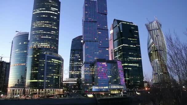 Wolkenkratzer internationales Geschäftszentrum (Stadt) bei Nacht, Moskau, Russland — Stockvideo