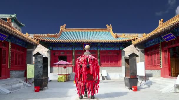 Traditional Buddhist temple, Beijing, China — Stock Video