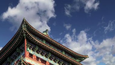 zhengyangmen kapısı (qianmen). Bu ünlü kapısı tiananmen Meydanı Pekin'de, Çin güneyinde yer alır