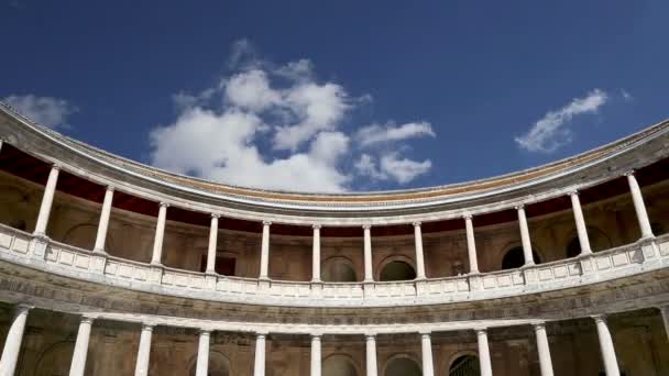 Palacio renacentista de Carlos V, Alhambra, Granada, España — Vídeo de stock