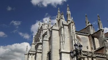 Seville--bkz: Andalusia, İspanya Saint Mary Katedrali--Katedrali dünyanın üçüncü büyük kilise ve tamamlanma içinde 1500 o zaman yapıldı dünyanın en büyük.
