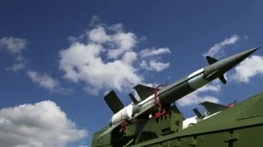 modern Rus uçaksavar füzeleri gökyüzü 