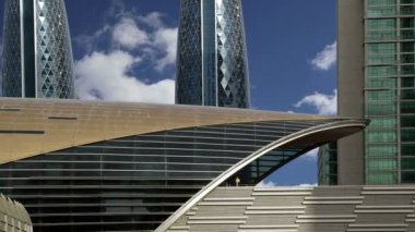 Dubai Metro, Birleşik Arap Emirlikleri (zaman atlamalı)   