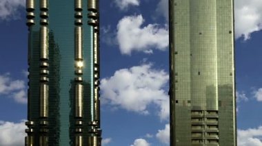 Modern gökdelenler, sheikh zayed road, dubai, Birleşik Arap Emirlikleri. Dubai dünyanın en hızlı büyüyen şehri olduğunu    