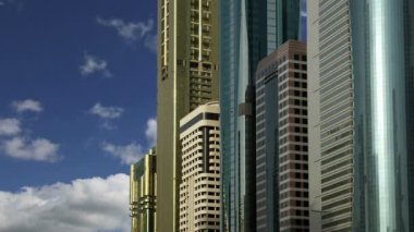 Modern gökdelenler, sheikh zayed road, dubai, Birleşik Arap Emirlikleri. Dubai dünyanın en hızlı büyüyen şehri olduğunu    