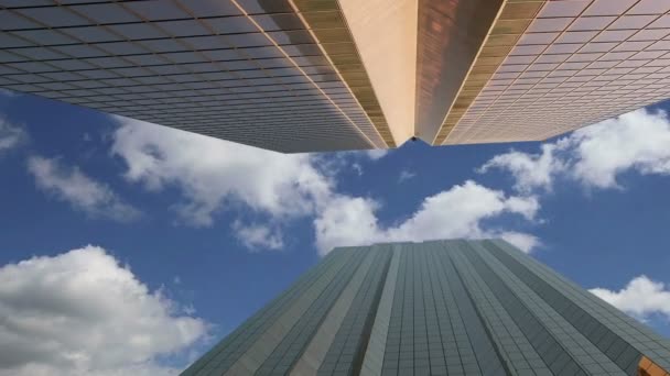 Modern felhőkarcolók, a sheikh zayed road, dubai, Egyesült arab Emírségek. Ez a világ leggyorsabban növekvő város a Dubai — Stock videók