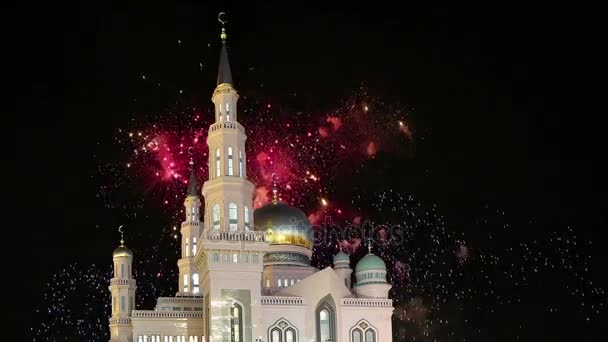 Moscú Mezquita Catedral y fuegos artificiales, Rusia - - la mezquita principal en Moscú, nuevo hito — Vídeos de Stock