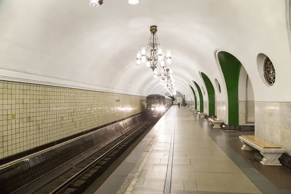 Metrostation vdnkh in Moskau, Russland. Es wurde am 01.05.1958 eröffnet — Stockfoto