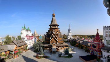 Aziz Nikolaos Kilisesi Izmailovsky Kremlin (Izmailovo Kremlin), Moskova, Rusya. Rus ahşap mimari geleneklerini inşa yeni kilise  