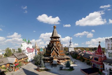 Aziz Nikolaos Kilisesi Izmailovsky Kremlin (Izmailovo Kremlin), Moskova, Rusya. Rus ahşap mimari geleneklerini inşa yeni kilise  