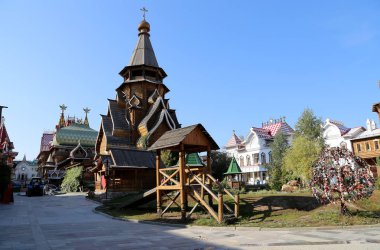 Aziz Nikolaos Kilisesi Izmailovsky Kremlin (Izmailovo Kremlin), Moskova, Rusya. Rus ahşap mimari geleneklerini inşa yeni kilise  