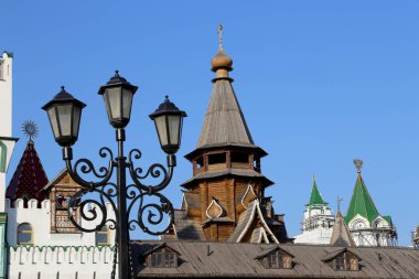 Aziz Nikolaos Kilisesi Izmailovsky Kremlin (Izmailovo Kremlin), Moskova, Rusya. Rus ahşap mimari geleneklerini inşa yeni kilise  