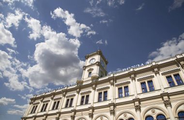 Cephe tarihi Bolshaya tren istasyonu bina - Moskova, Rusya'nın dokuz ana tren istasyonları biridir. 