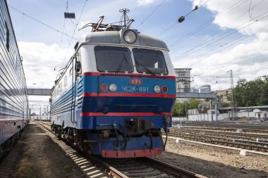 Kiyevskaya tren istasyonu (Kiyevsky demiryolu terminali, Kievskiy vokzal)--trende Moskova, Rusya'nın dokuz ana tren istasyonları biridir  