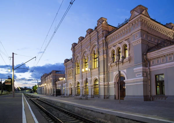 La stazione ferroviaria di Rizhsky (Rizhsky vokzal, Riga station) è una delle nove principali stazioni ferroviarie di Mosca, in Russia. Fu costruito nel 1901. — Foto Stock