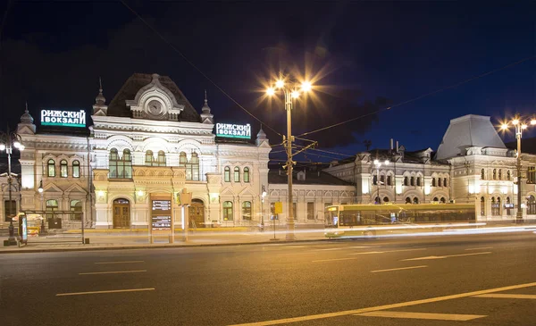 Rizhsky nádraží (stanice Rižskij vokzal, stanice Riga) je jedním z devíti hlavních nádraží v Moskvě, Rusko. Byl postaven v roce 1901 — Stock fotografie