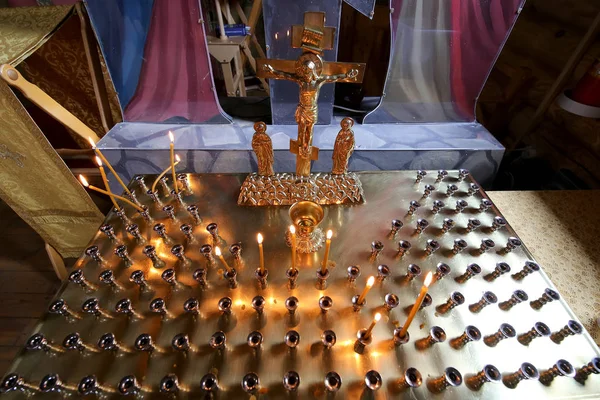 Interior Igreja Ortodoxa de Madeira em Moscou, Rússia — Fotografia de Stock