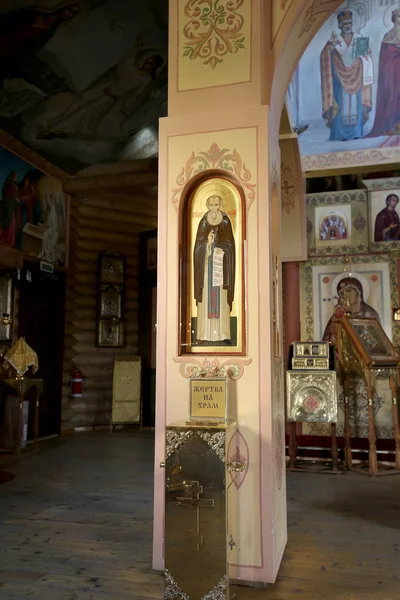 在莫斯科，俄罗斯的室内木制东正教教堂。 — 图库照片
