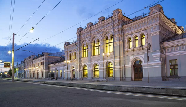 Rizhsky järnvägsstation (Rizhsky vokzal, Riga station) är en av de nio stora järnvägsstationerna i Moskva. Det byggdes 1901 — Stockfoto