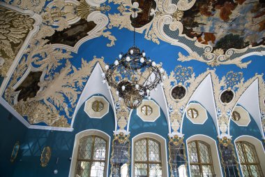 VIP salonu ya da bir oda daha yüksek konfor Kazansky tren istasyonu (Kazansky vokzal)--bir dokuz demiryolu terminalleri, Moskova, Rusya biridir. 1913 yılında mimar Alexey Shchusev tarafından tasarımına göre modern Bina İnşaatı başladı 