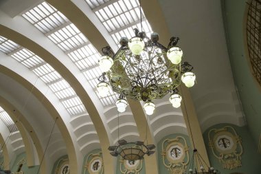 Kazansky demiryolu terminali (Kazansky vokzal)--dokuz demiryolu terminalleri, Moskova, Rusya biridir. Mimar Alexey Shchusev tarafından tasarımına göre modern Bina İnşaatı 1913 yılında başladı ve 1940 yılında sona erdi 