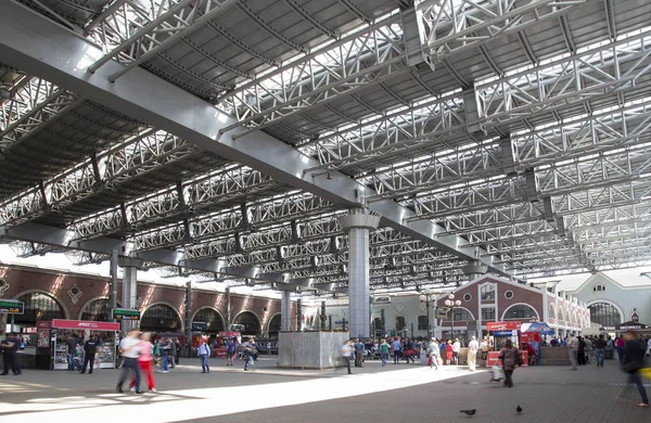 Kazansky Railway Terminal (Kazansky vokzal) est l'un des neuf terminaux ferroviaires de Moscou, en Russie. La construction du bâtiment moderne selon la conception de l'architecte Alexeï Chtchouev a commencé en 1913 et s'est terminée en 1940 — Photo