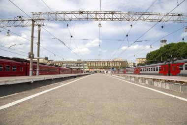 Trende Moskova yolcu platformu (Paveletsky tren istasyonu) Rusya'nın Moskova kentinde dokuz ana tren istasyonları biridir