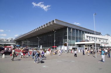 Kursky demiryolu terminal (Moskova Kurskaya demiryolu olarak da bilinir) ve yolcu. Moscow, Rusya Federasyonu     
