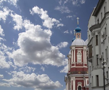  Barok Kilisesi, Saint Clement, Moskova, Rusya. Bu büyük dini kompleks 18. yüzyılda inşa edilmiş.