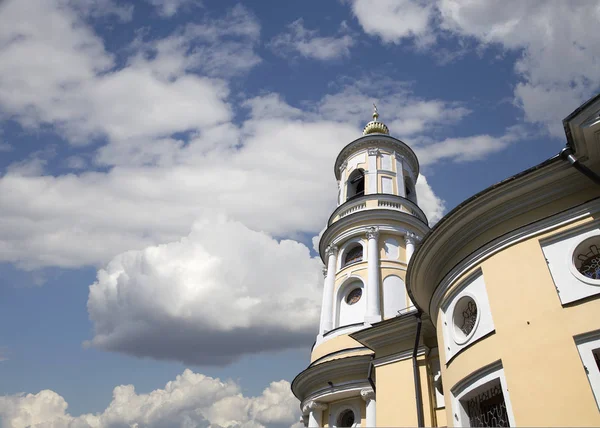 Orthodoxe Kirche der Gottesmutter "Freude aller, die trauern", bolshaya ordynka, moskau, russland — Stockfoto