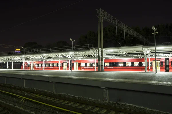  Aeroexpress tren Belorussky tren istasyonunda. Moskova, Rusya - yüksek hızlı tren Oao 