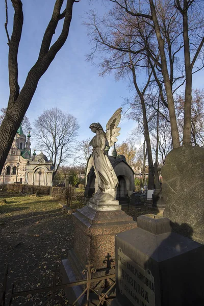 Donskoy Manastırı. Ortaçağ Rusya topraklarında kiliseler - manastır 1591 kurulan ve bir kale eskiden. Moscow, Rusya Federasyonu