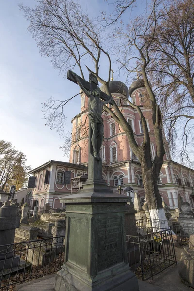 Donskoy Manastırı. Ortaçağ Rusya topraklarında kiliseler - manastır 1591 kurulan ve bir kale eskiden. Moscow, Rusya Federasyonu