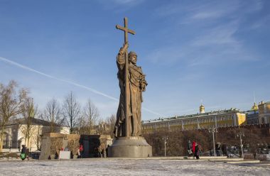 Kutsal Prens Vladimir Borovitskaya Meydanı yakınındaki Kremlin, Rusya Moskova'da büyük anıt. Açılış töreni 4 Kasım 2016 gerçekleşti 